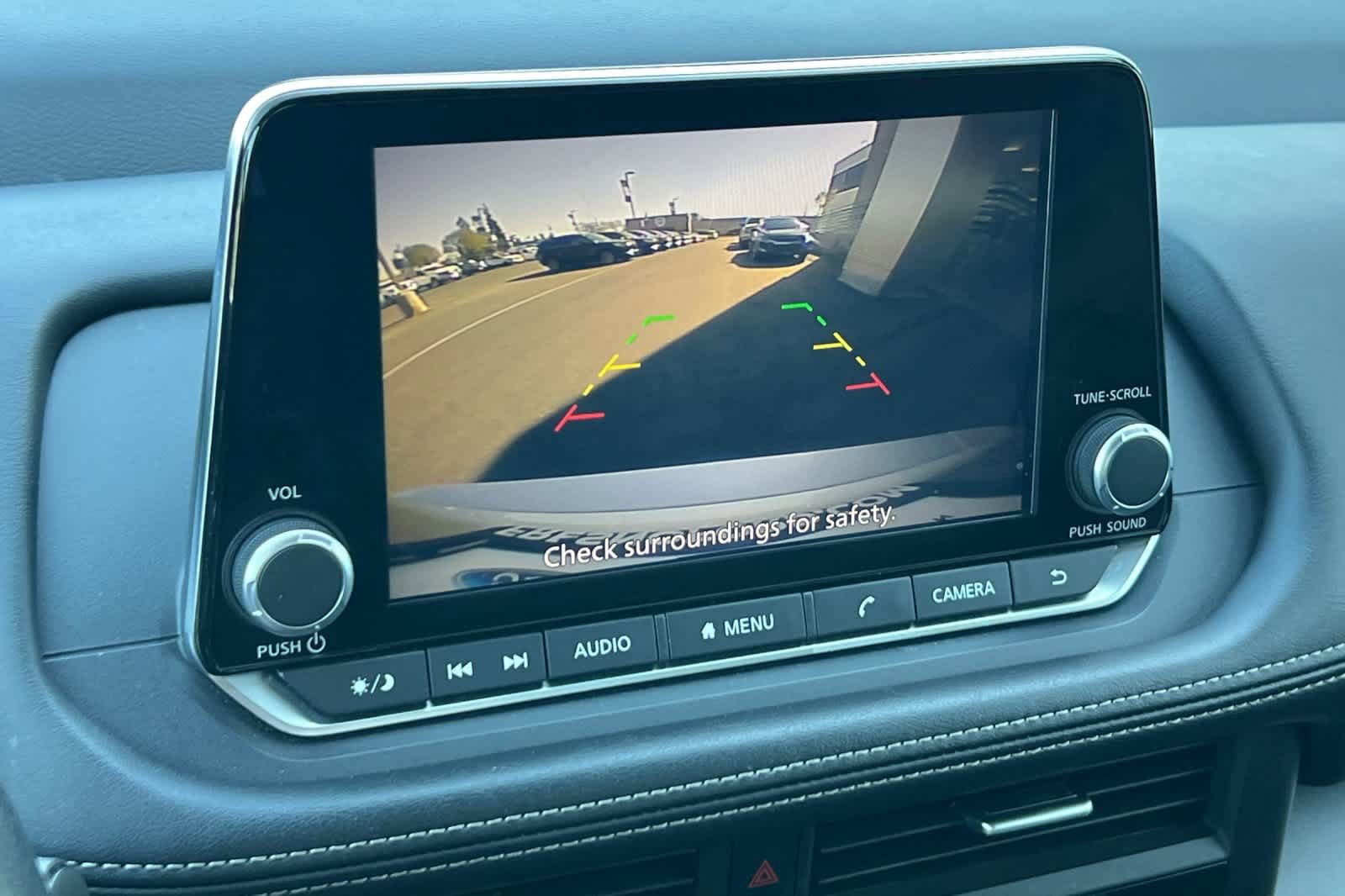 Used 2024 Nissan Rogue SV image 20