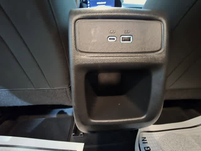 Used 2024 Chevrolet Trax LT FWD image 13