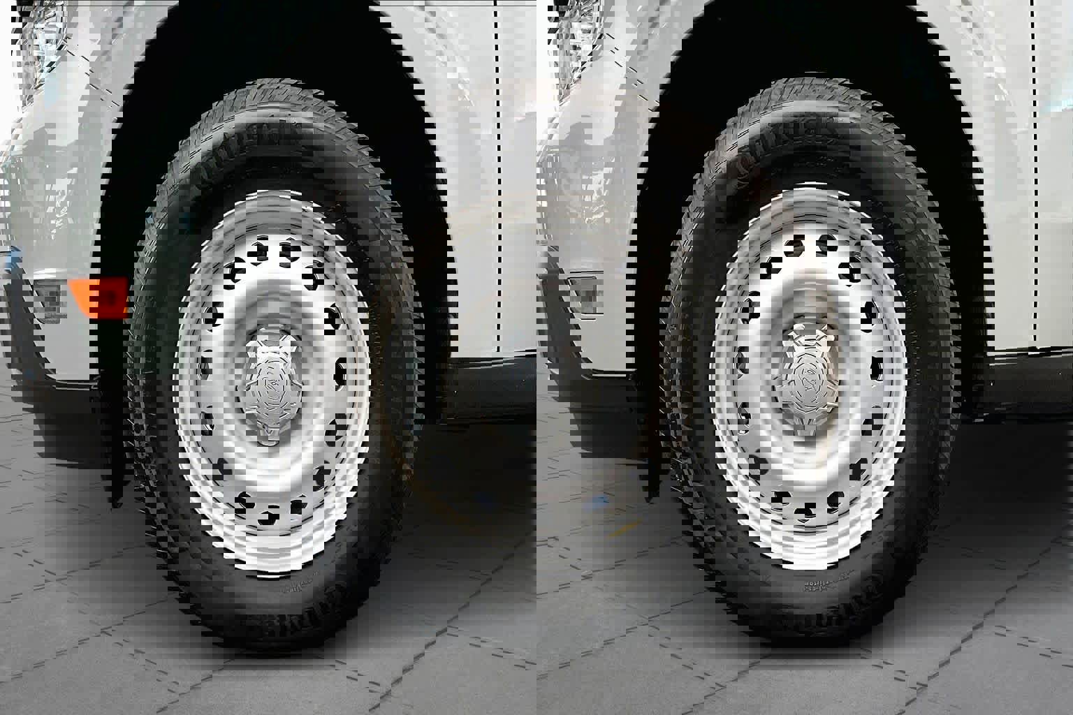 Used 2022 Ford Maverick XL image 11