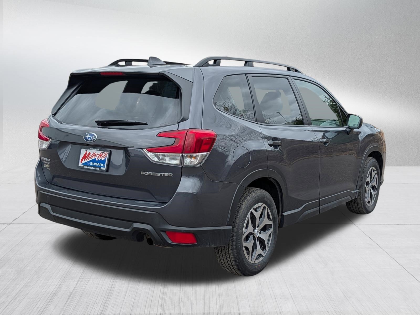Used 2023 Subaru Forester Premium AWD/4WD image 7
