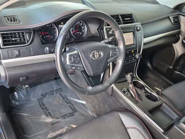 Used 2017 Toyota Camry SE FWD image 17