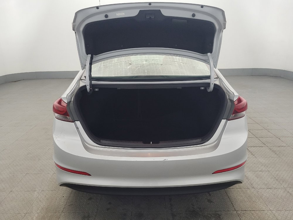 Used 2018 Hyundai Elantra Limited FWD image 29