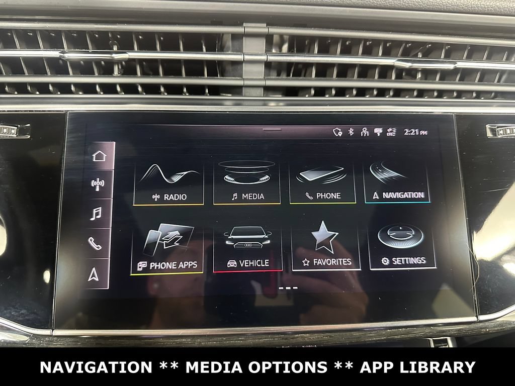 Used 2021 Audi Q8 Premium Plus w/ Premium Plus Package AWD/4WD image 17