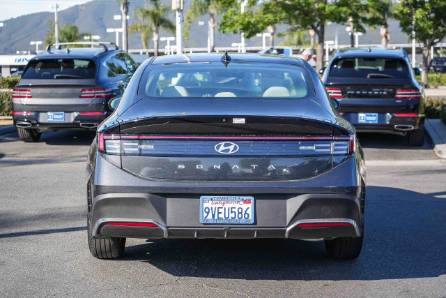 Used 2025 Hyundai Sonata SE FWD image 8