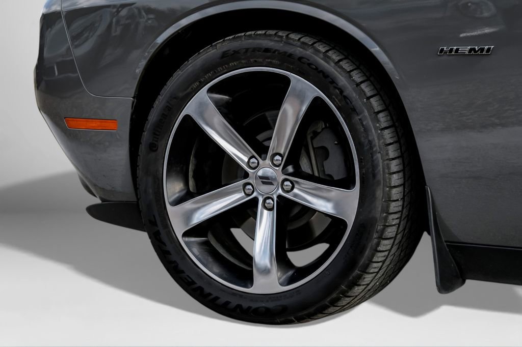 Used 2018 Dodge Challenger R/T image 56