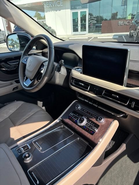 Used 2023 Lincoln Aviator Reserve w/ Equipment Group 201A RWD image 14