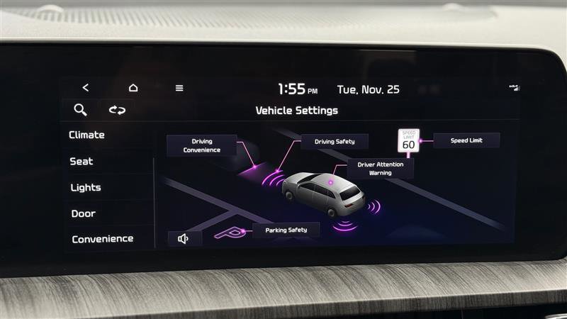 Used 2024 Kia Telluride EX w/ EX Captain's Chair Package image 40