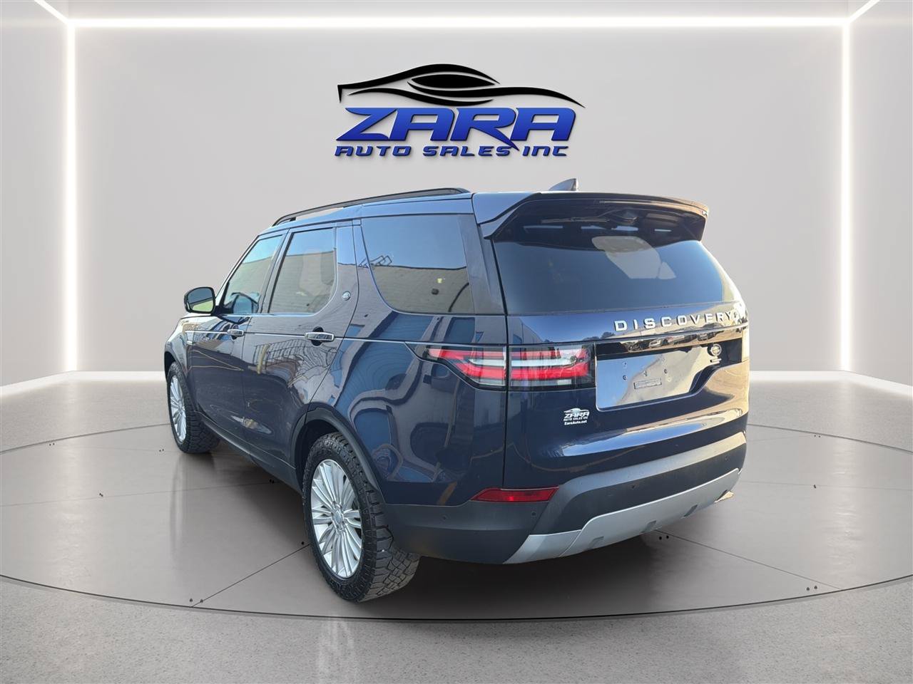 Used 2018 Land Rover Discovery HSE Luxury AWD/4WD image 5