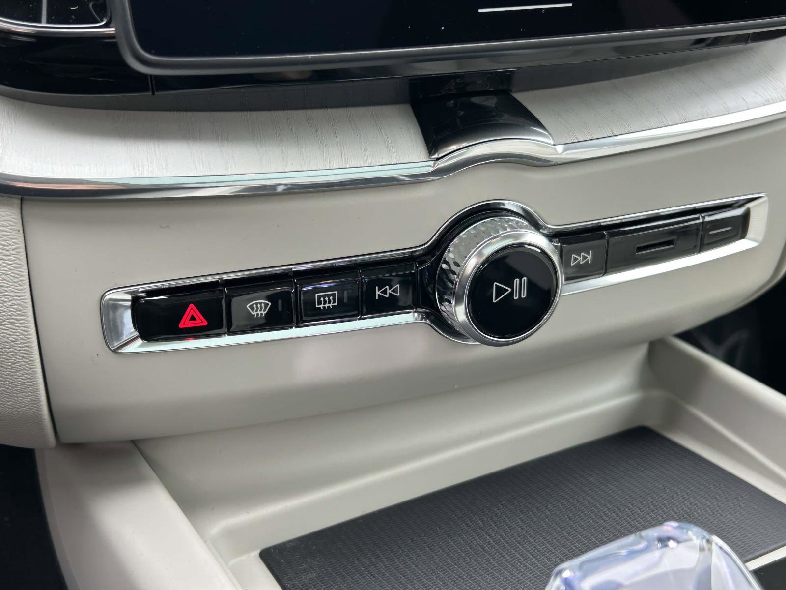 New 2026 Volvo XC60 B5 Ultra w/ Protection Package Premier AWD/4WD image 27