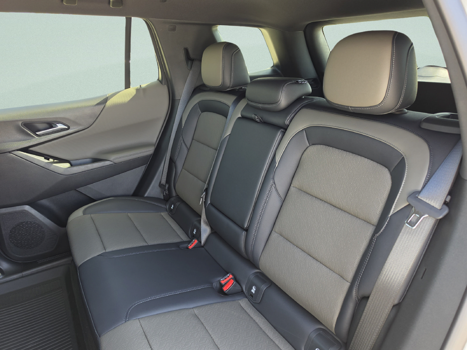 Used 2026 Chevrolet Equinox LT w/ Convenience Package II FWD image 22
