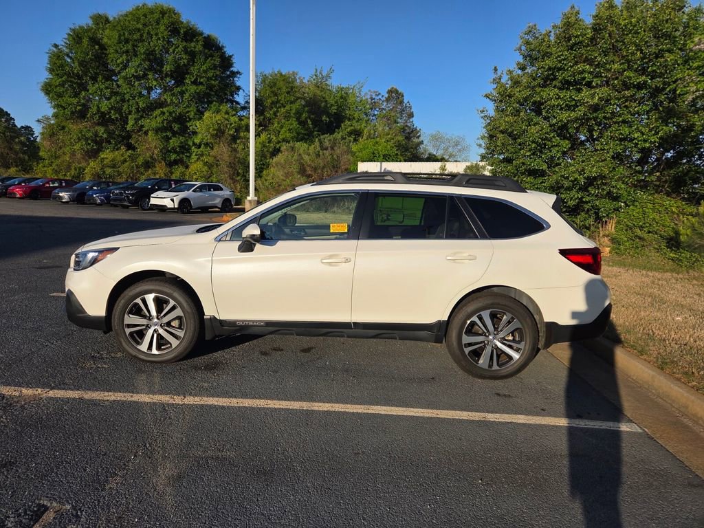 Used 2018 Subaru Outback 2.5i Limited image 4