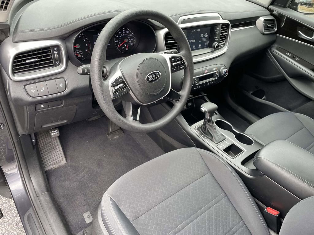 Used 2019 Kia Sorento LX image 17