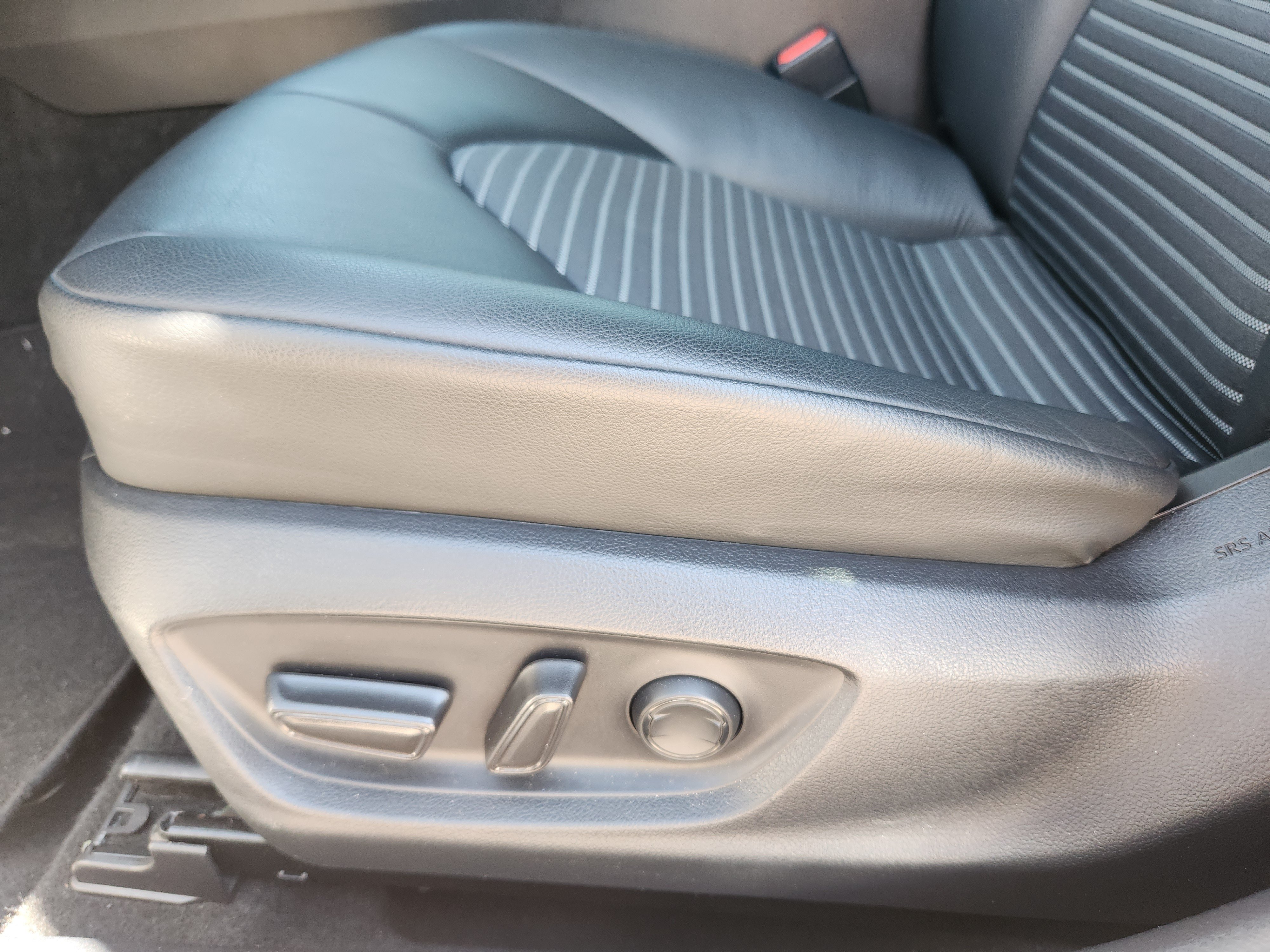 Used 2023 Toyota Camry SE FWD image 16