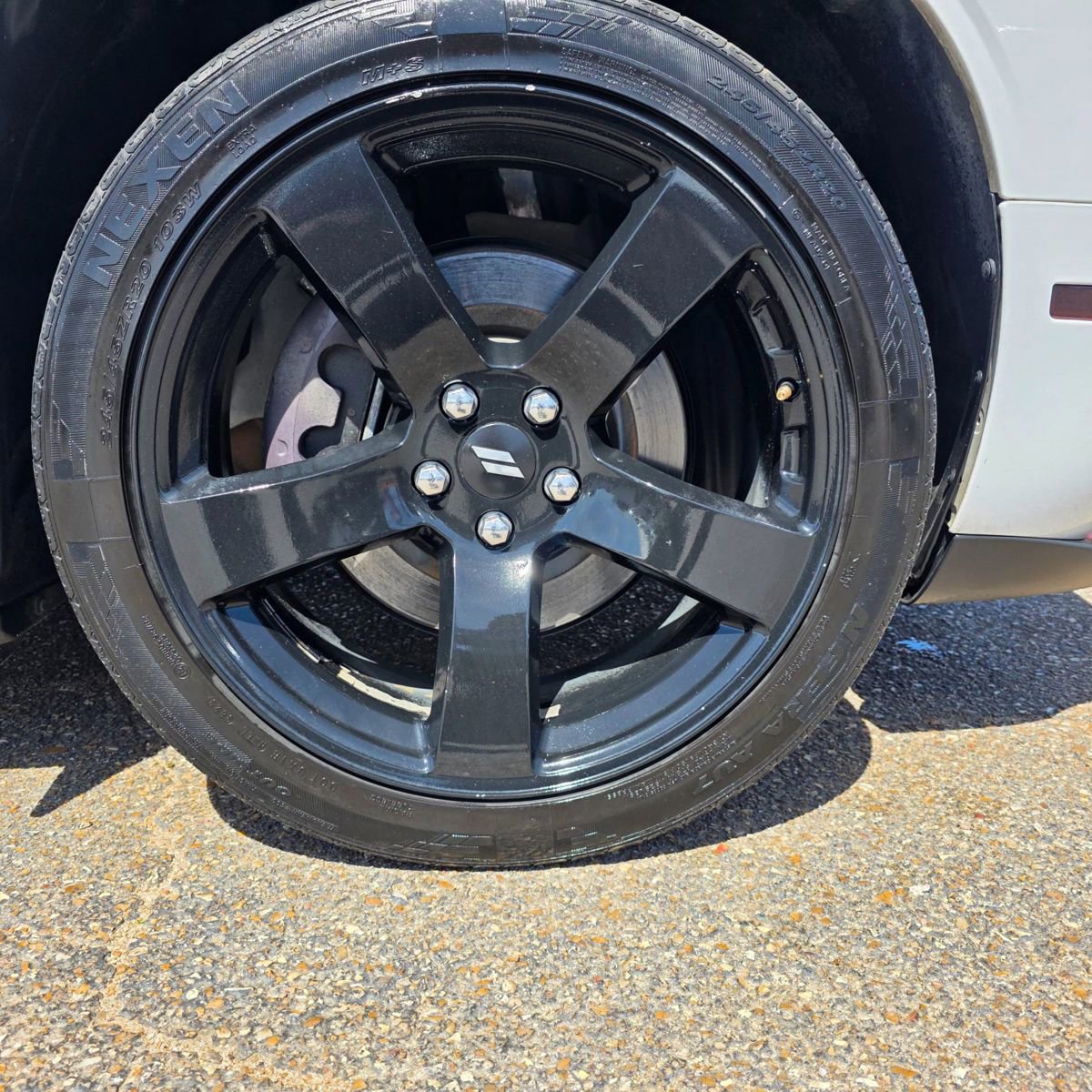 Used 2018 Dodge Challenger R/T RWD image 9