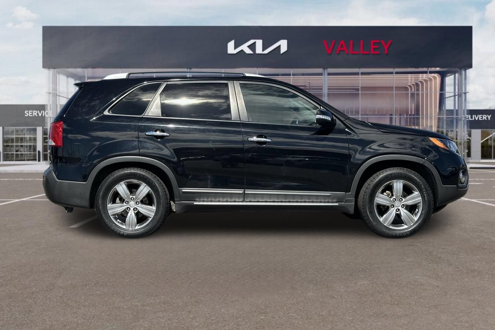 Used 2013 Kia Sorento EX w/ Premium Plus Pkg FWD image 3