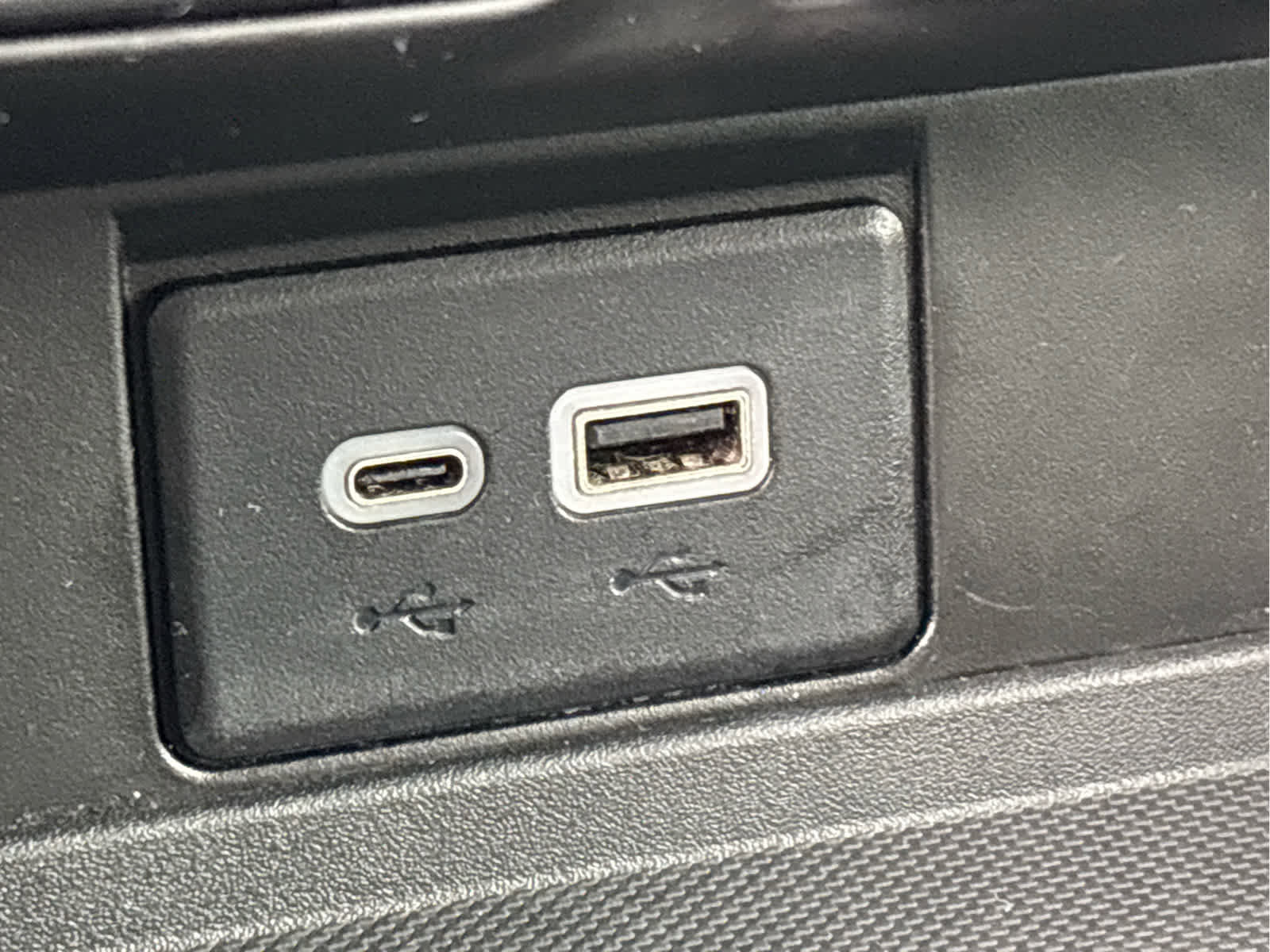 Certified 2023 Chevrolet Suburban Premier image 21