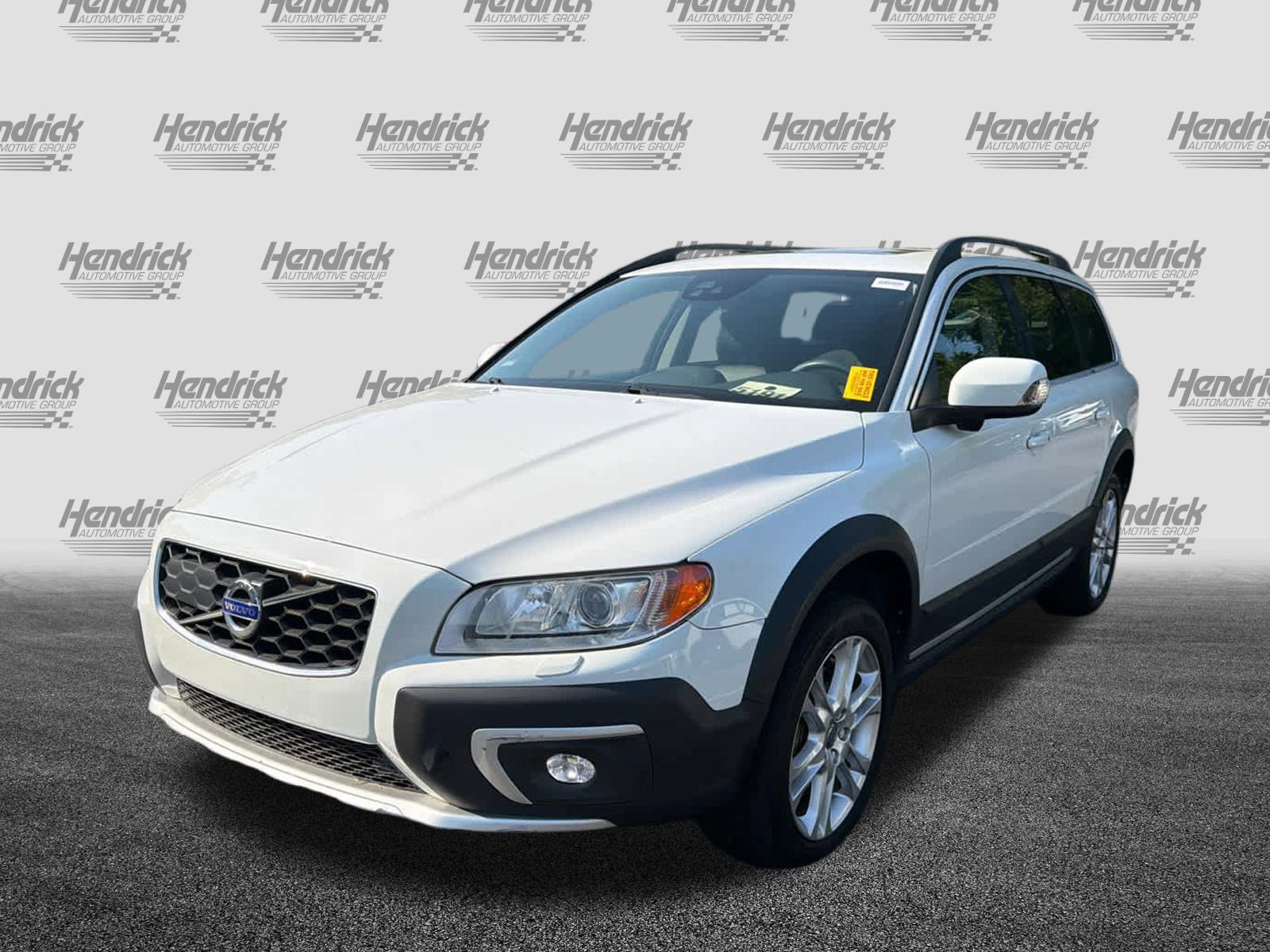 Used 2016 Volvo XC70 T5 Platinum w/ Protection Package FWD image 6