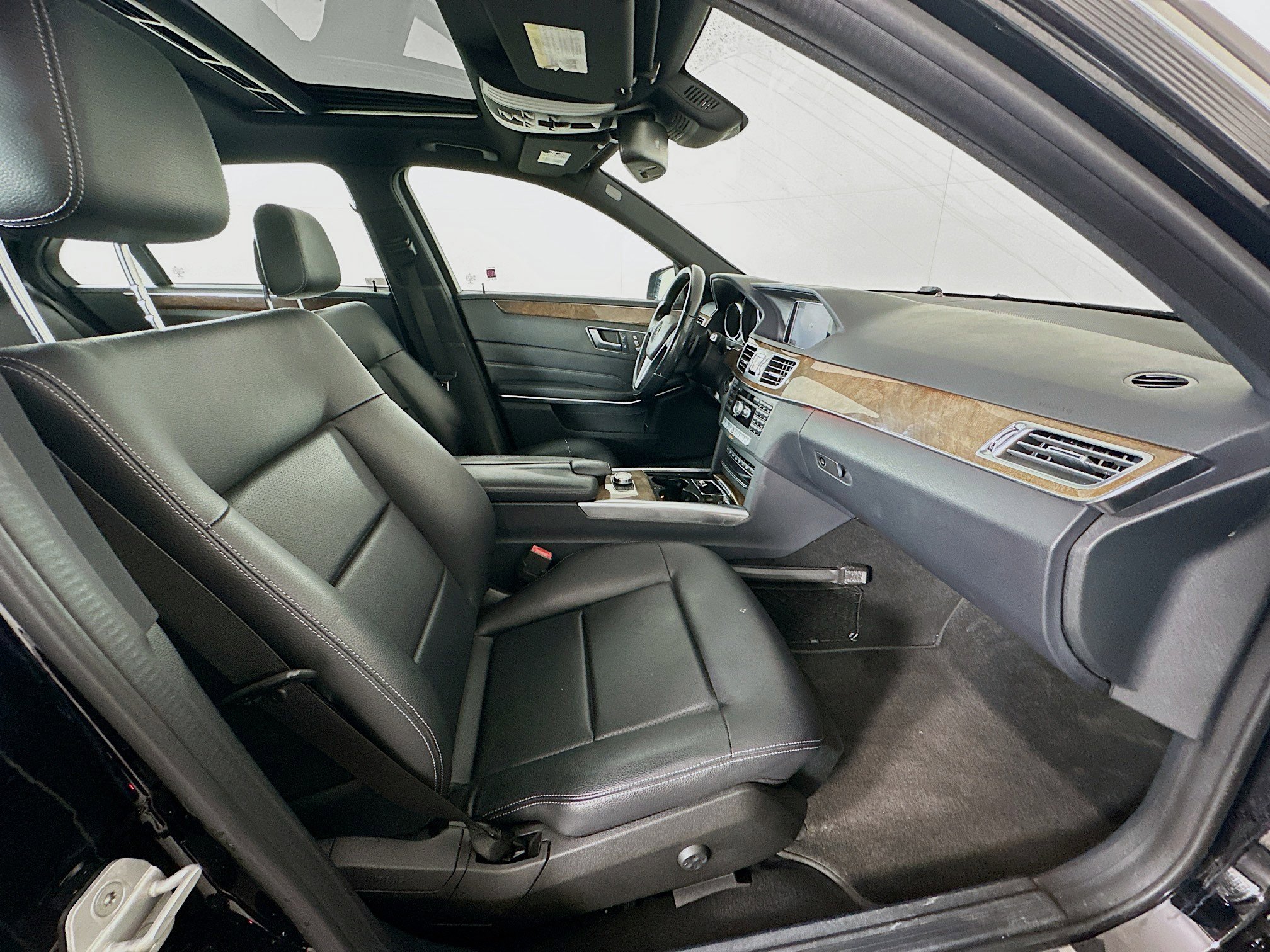 Used 2014 Mercedes-Benz E 350 Sedan image 32