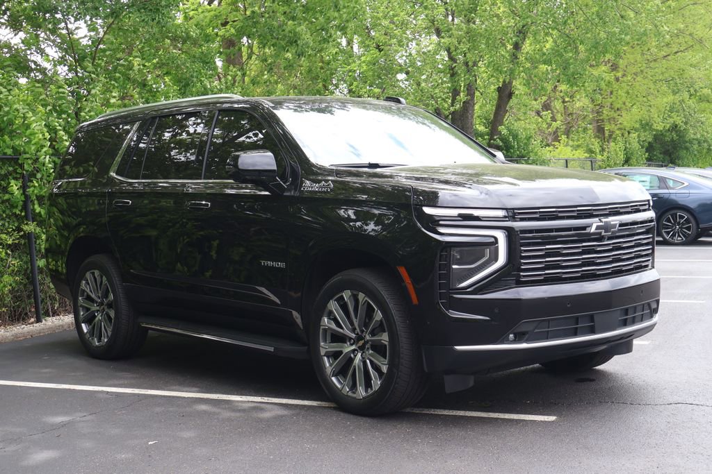 Used 2025 Chevrolet Tahoe High Country w/ Sun And Tow Package AWD/4WD image 13
