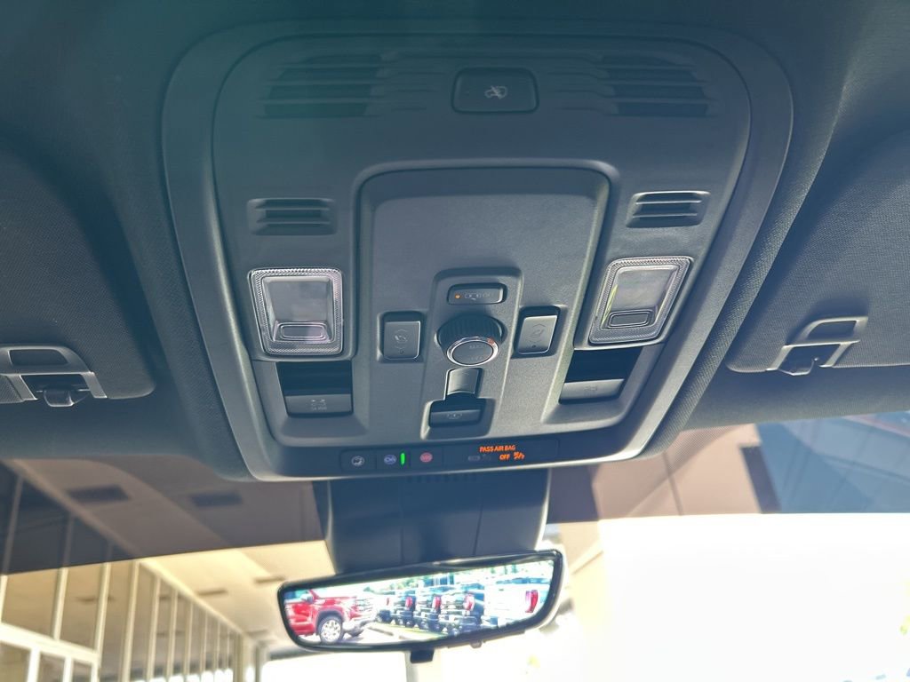 Used 2025 GMC Yukon Denali w/ Denali Reserve Package image 22