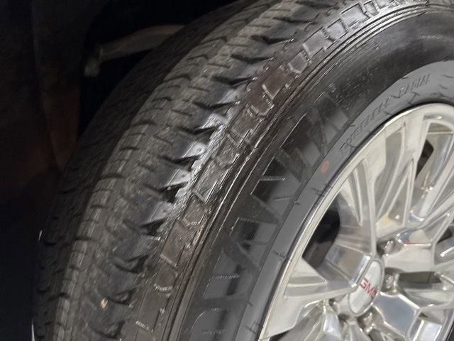 Used 2024 GMC Yukon XL Denali image 37