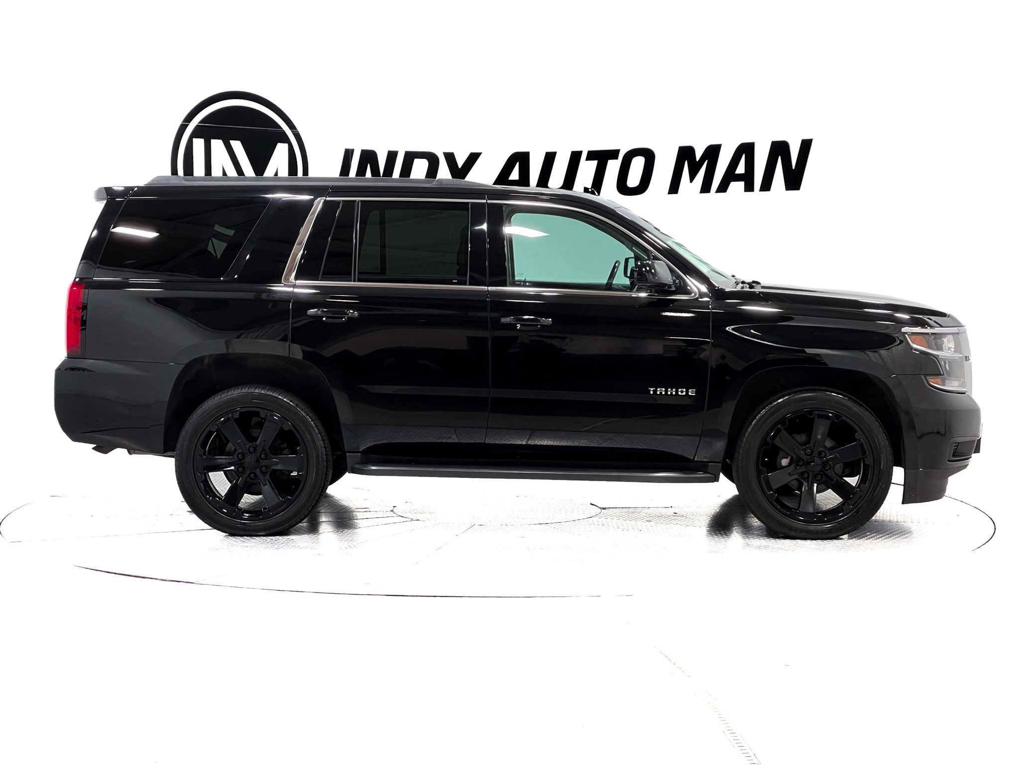 Used 2018 Chevrolet Tahoe LS AWD/4WD image 3