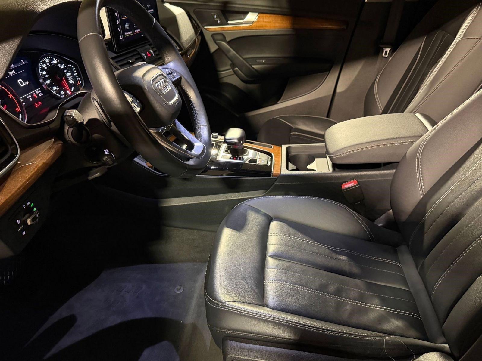 Used 2023 Audi Q5 2.0T Premium w/ Convenience Package image 5