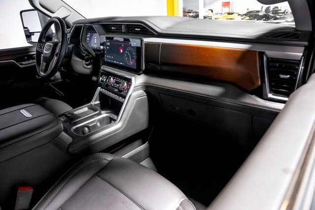 Used 2024 GMC Sierra 3500 Denali w/ Denali Reserve Package image 48