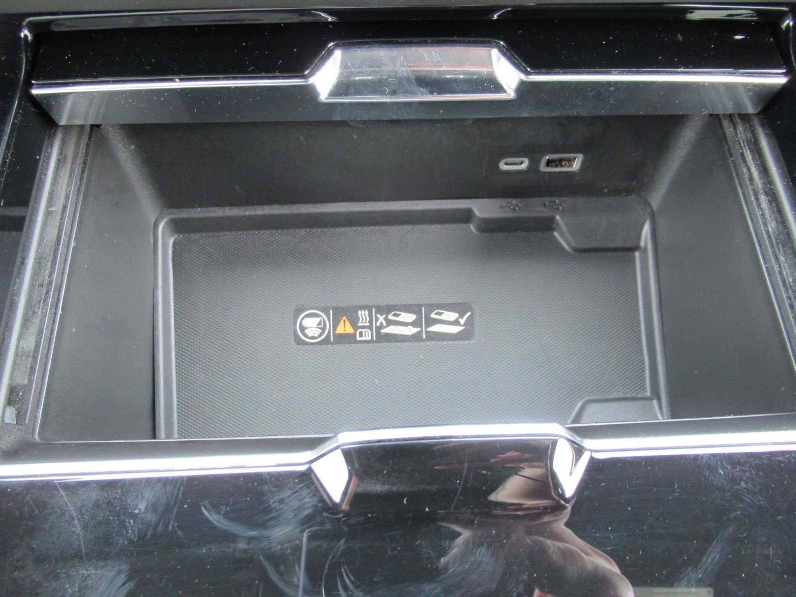 Used 2025 GMC Yukon Denali AWD/4WD image 27