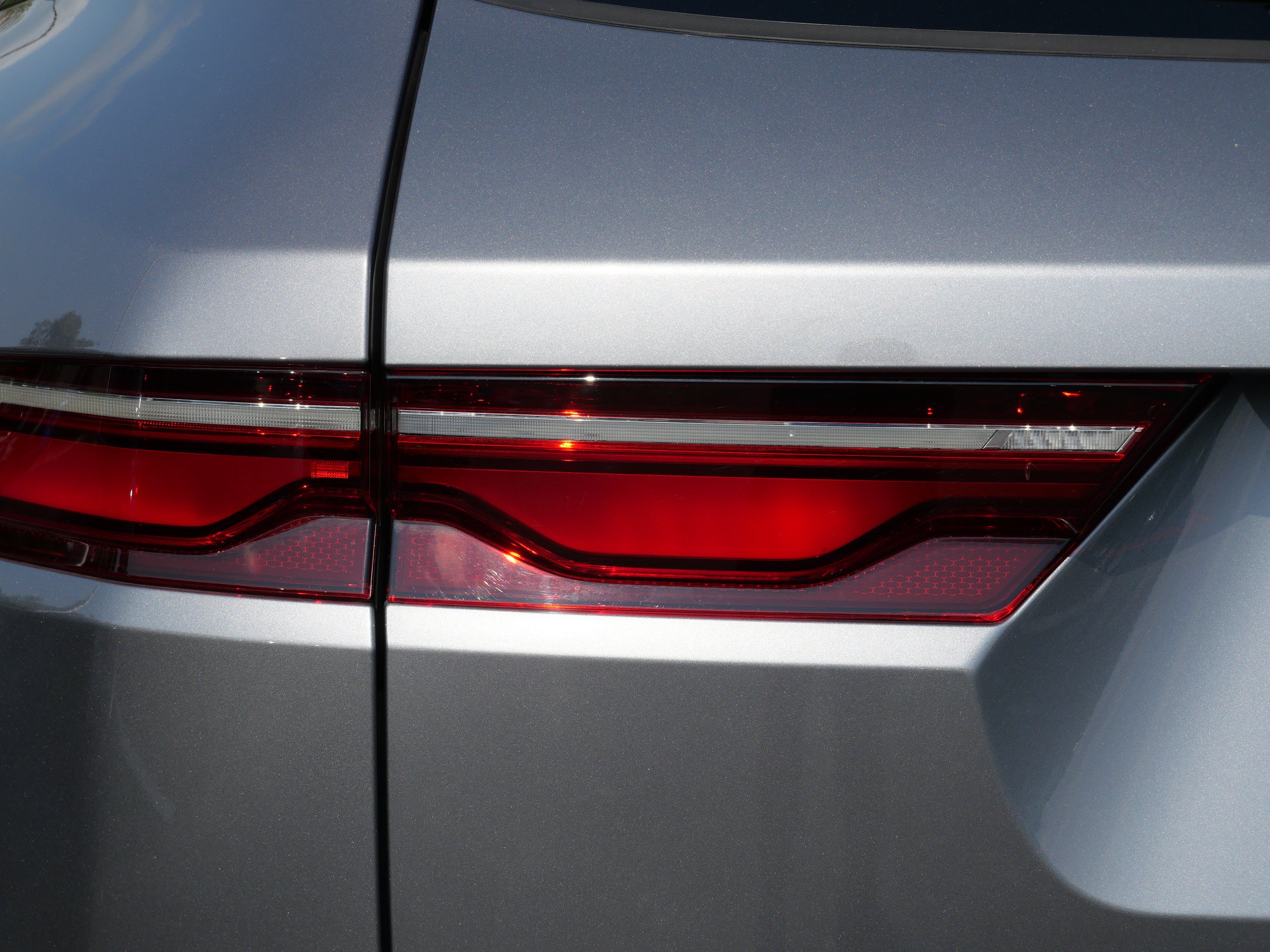 Certified 2026 Jaguar F-PACE R-Dynamic S AWD/4WD image 11