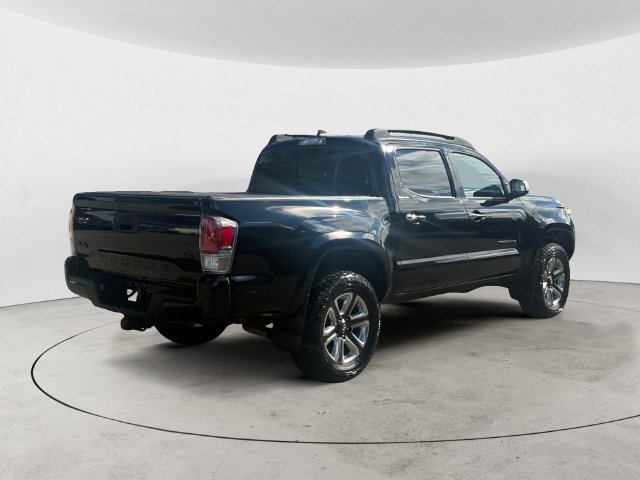 Used 2019 Toyota Tacoma Limited AWD/4WD image 5