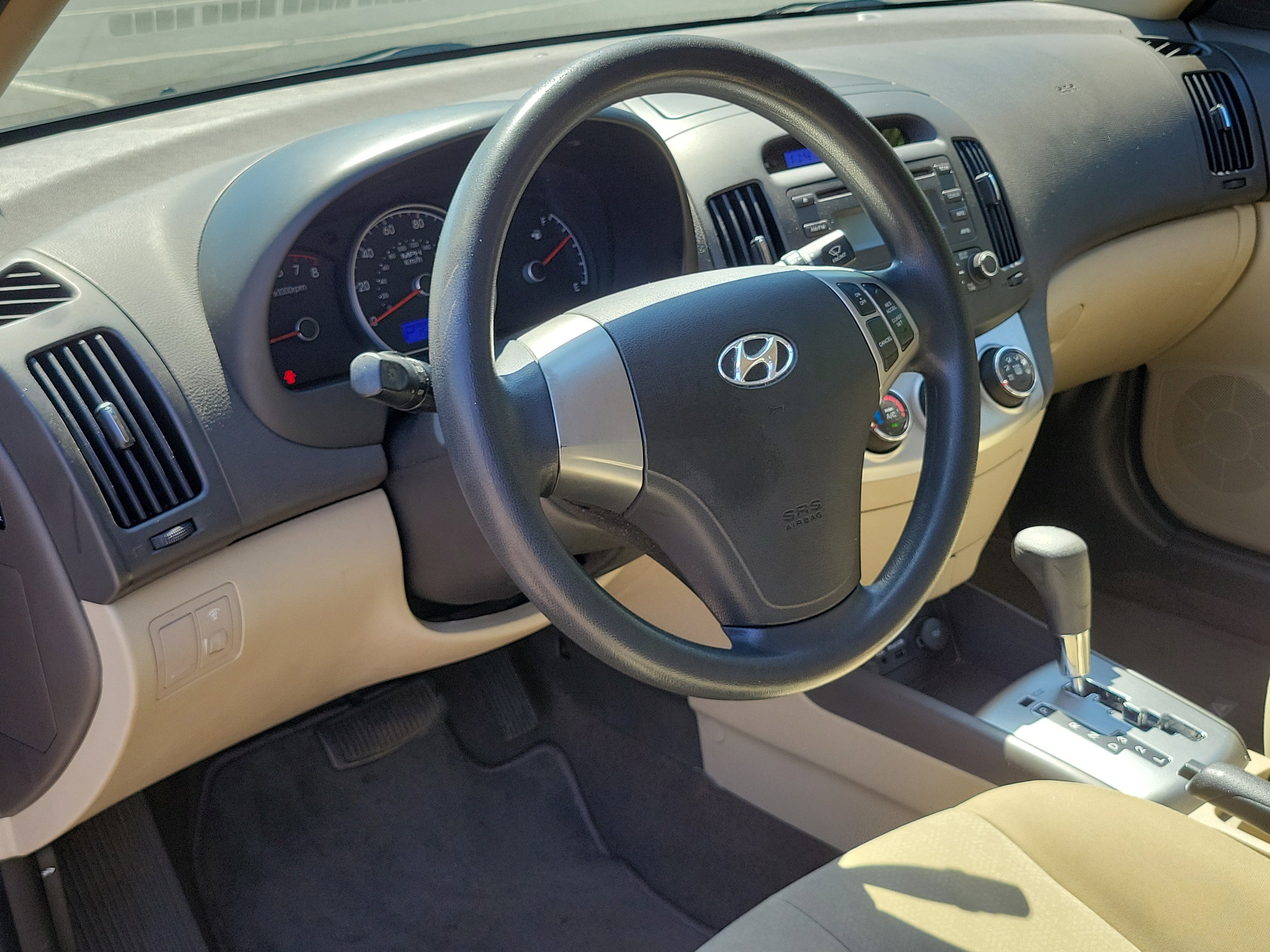 Used 2010 Hyundai Elantra GLS FWD image 20