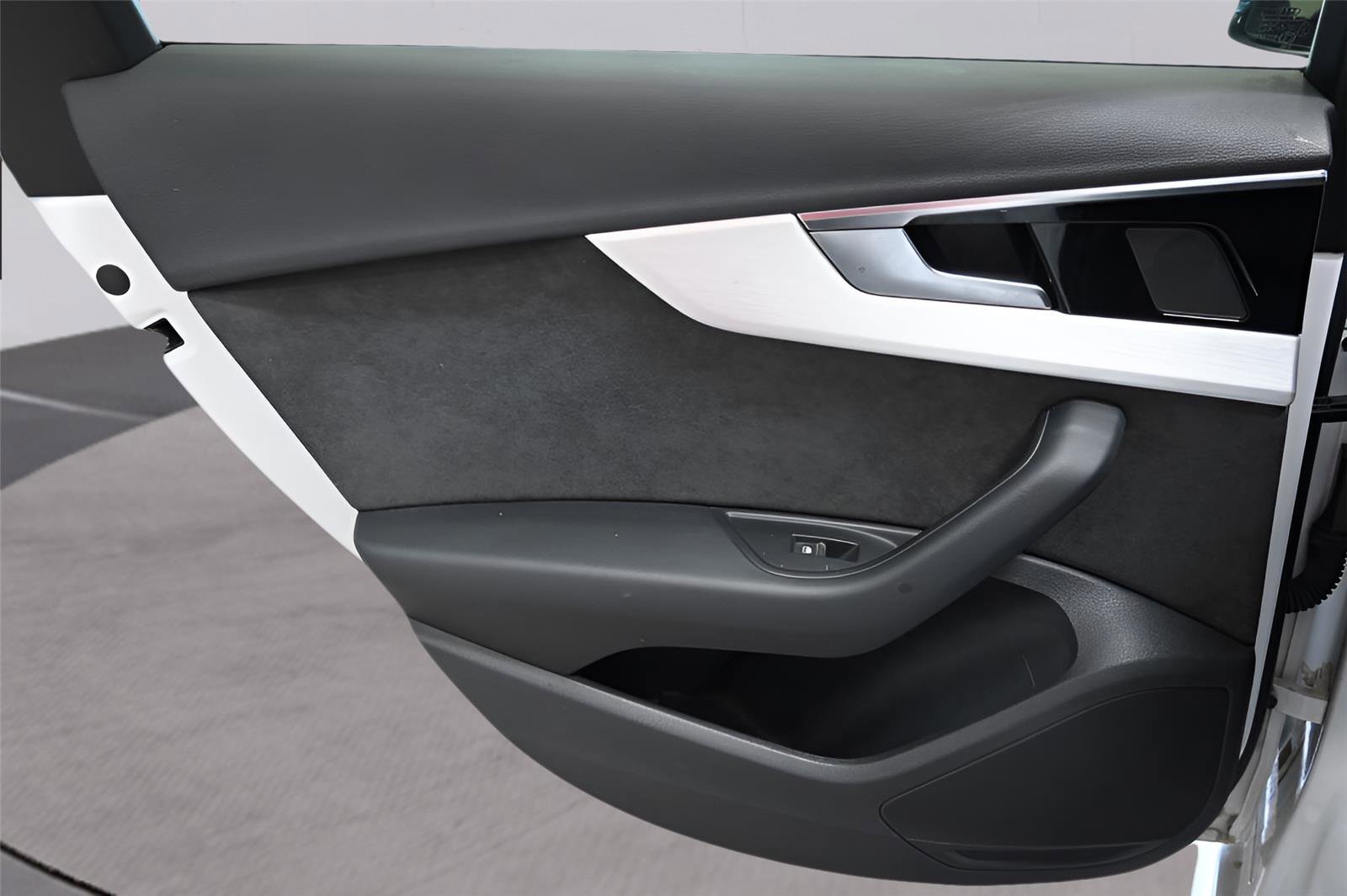 Used 2021 Audi S4 Premium w/ Convenience Package image 14