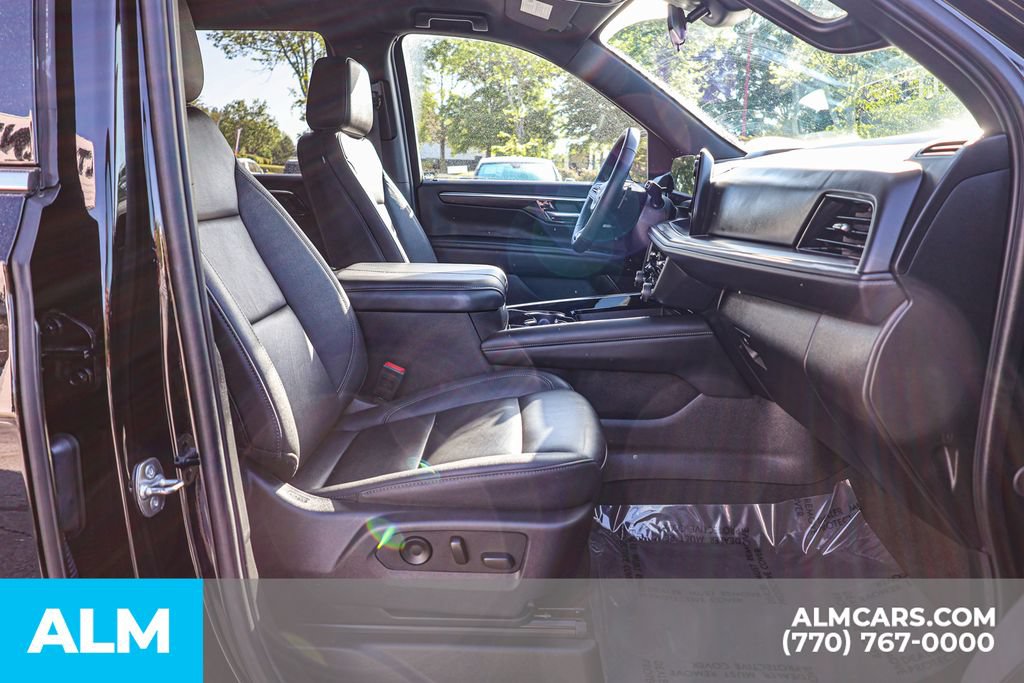 Used 2025 Chevrolet Tahoe LT AWD/4WD image 21