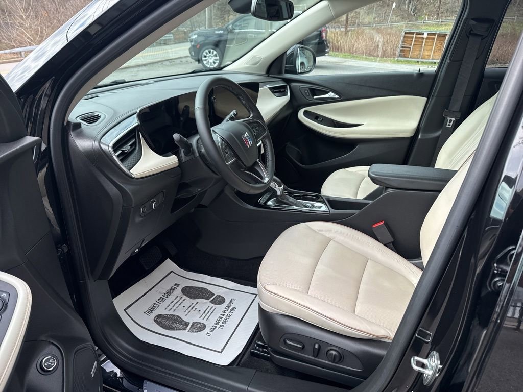 Used 2024 Buick Encore GX Avenir w/ Avenir Convenience Package image 19