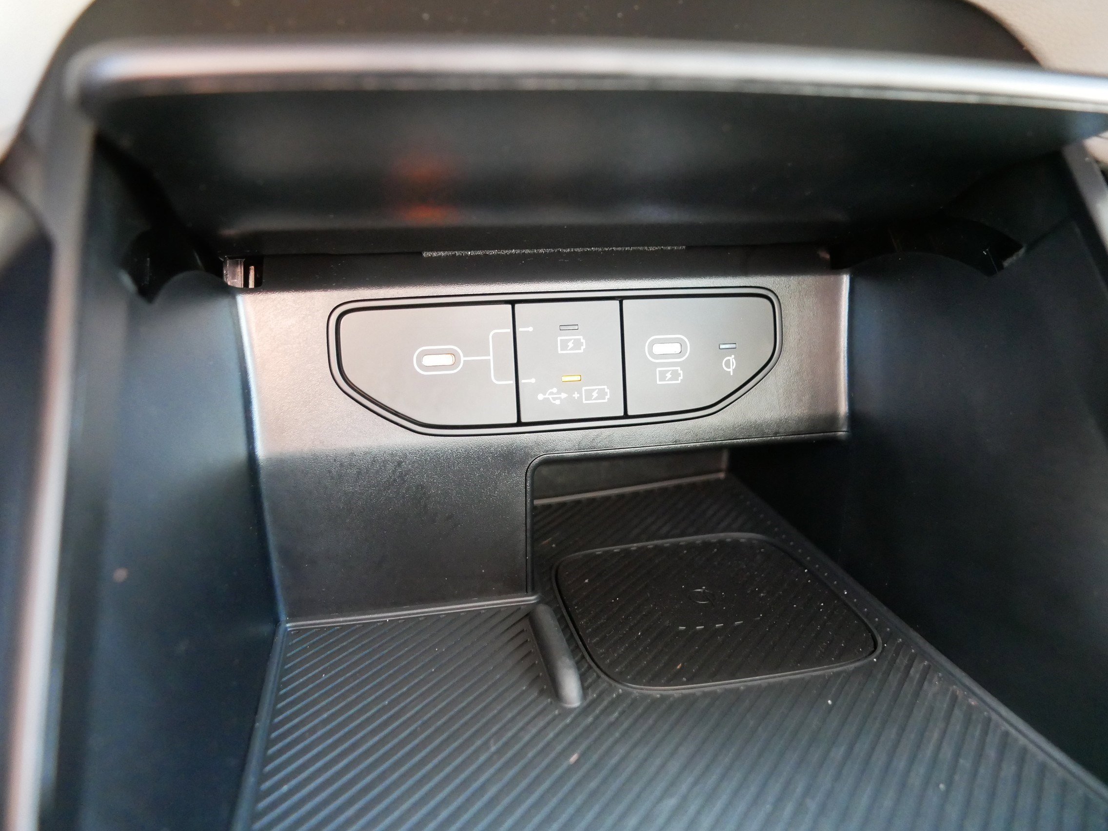 Certified 2025 Kia Sorento EX w/ EX Panoramic Sunroof Package image 32