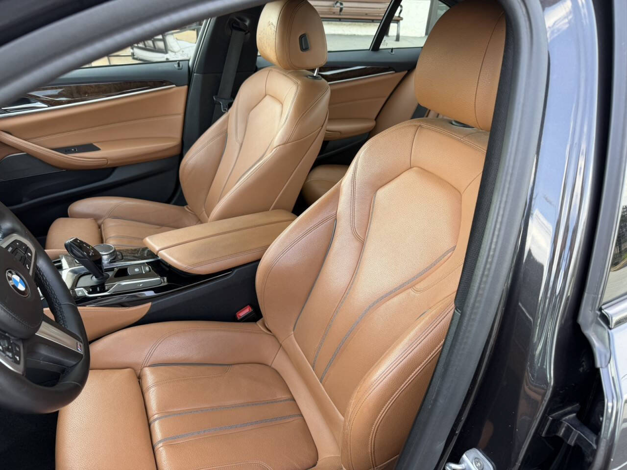 Used 2018 BMW 540i w/ M Sport Package RWD image 28