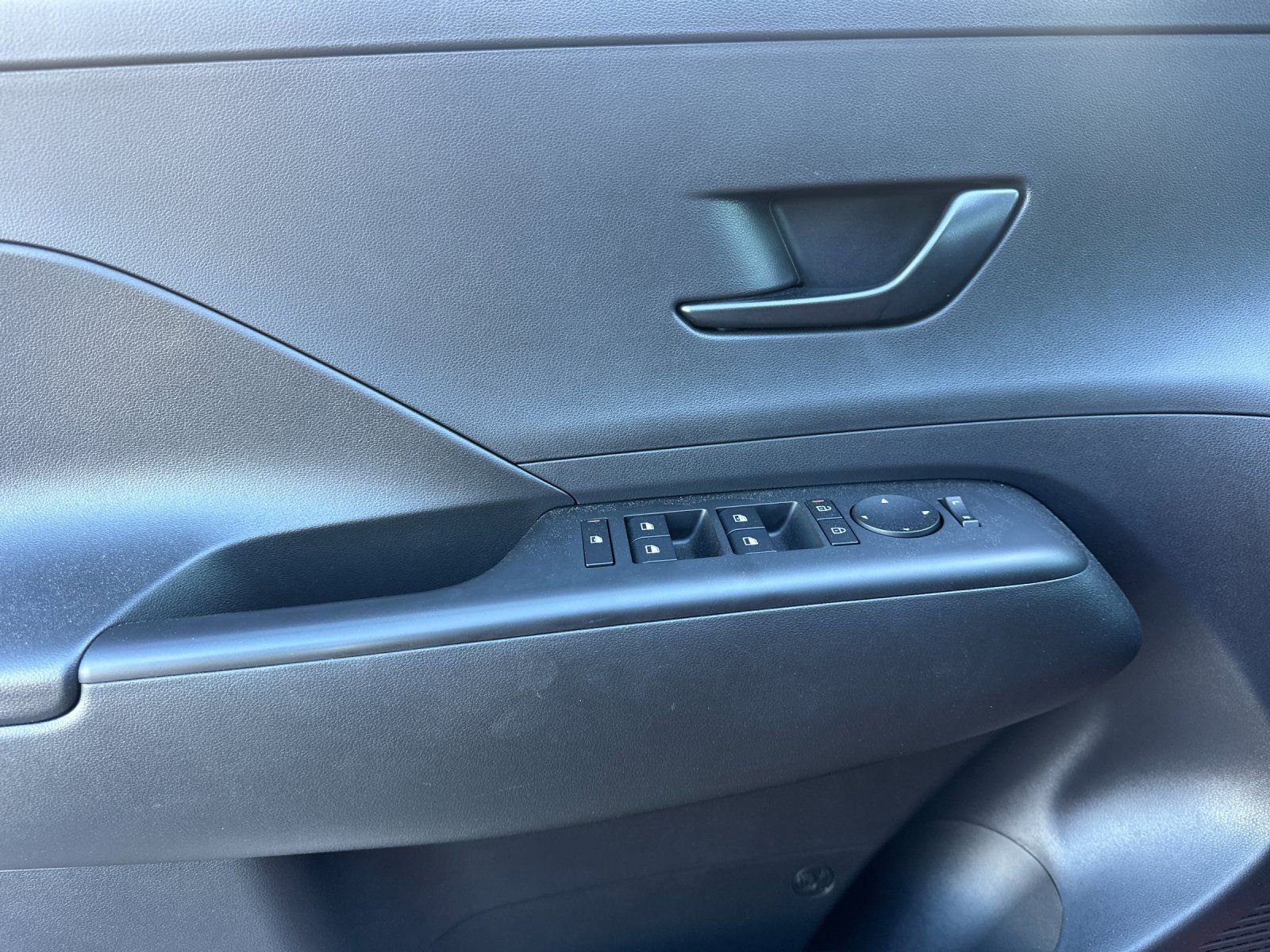 Certified 2025 Hyundai Kona SEL image 10