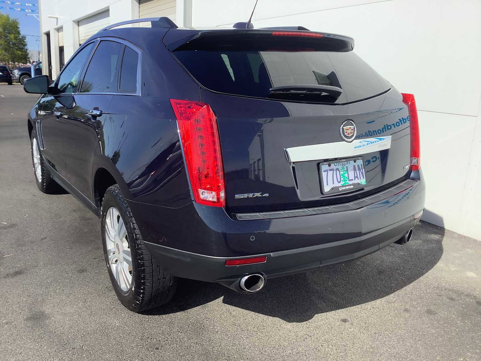 Used 2015 Cadillac SRX Luxury w/ Driver Awareness Package AWD/4WD image 4