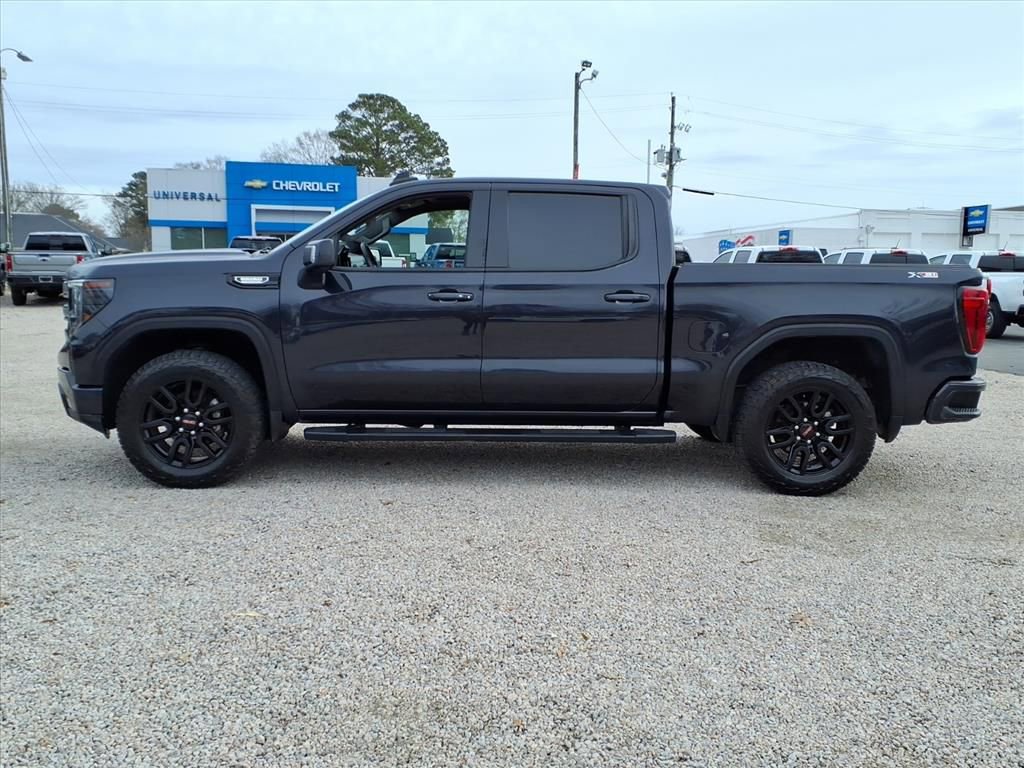 Used 2022 GMC Sierra 1500 Elevation w/ Elevation Premium Package image 4