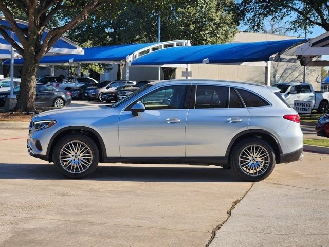 Used 2024 Mercedes-Benz GLC 300 4MATIC image 13