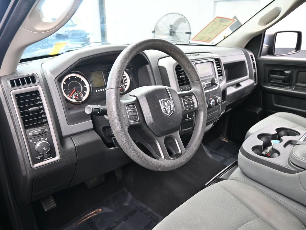 Used 2018 RAM 1500 Express image 10