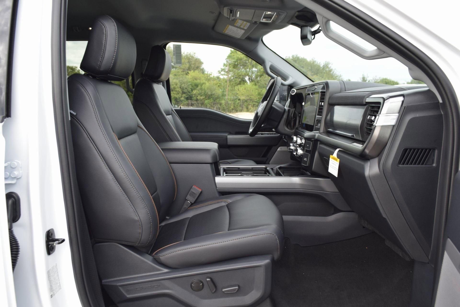 New 2026 Ford F250 Lariat w/ FX4 Off-Road Package image 23