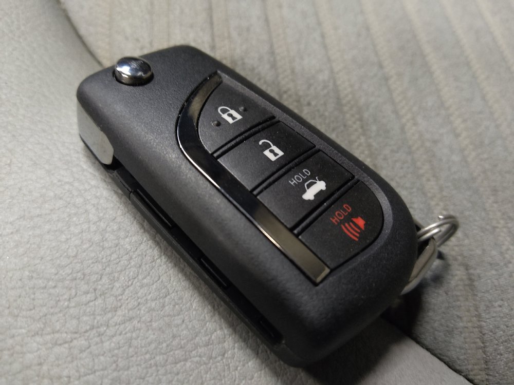 Used 2018 Toyota Camry SE FWD image 32
