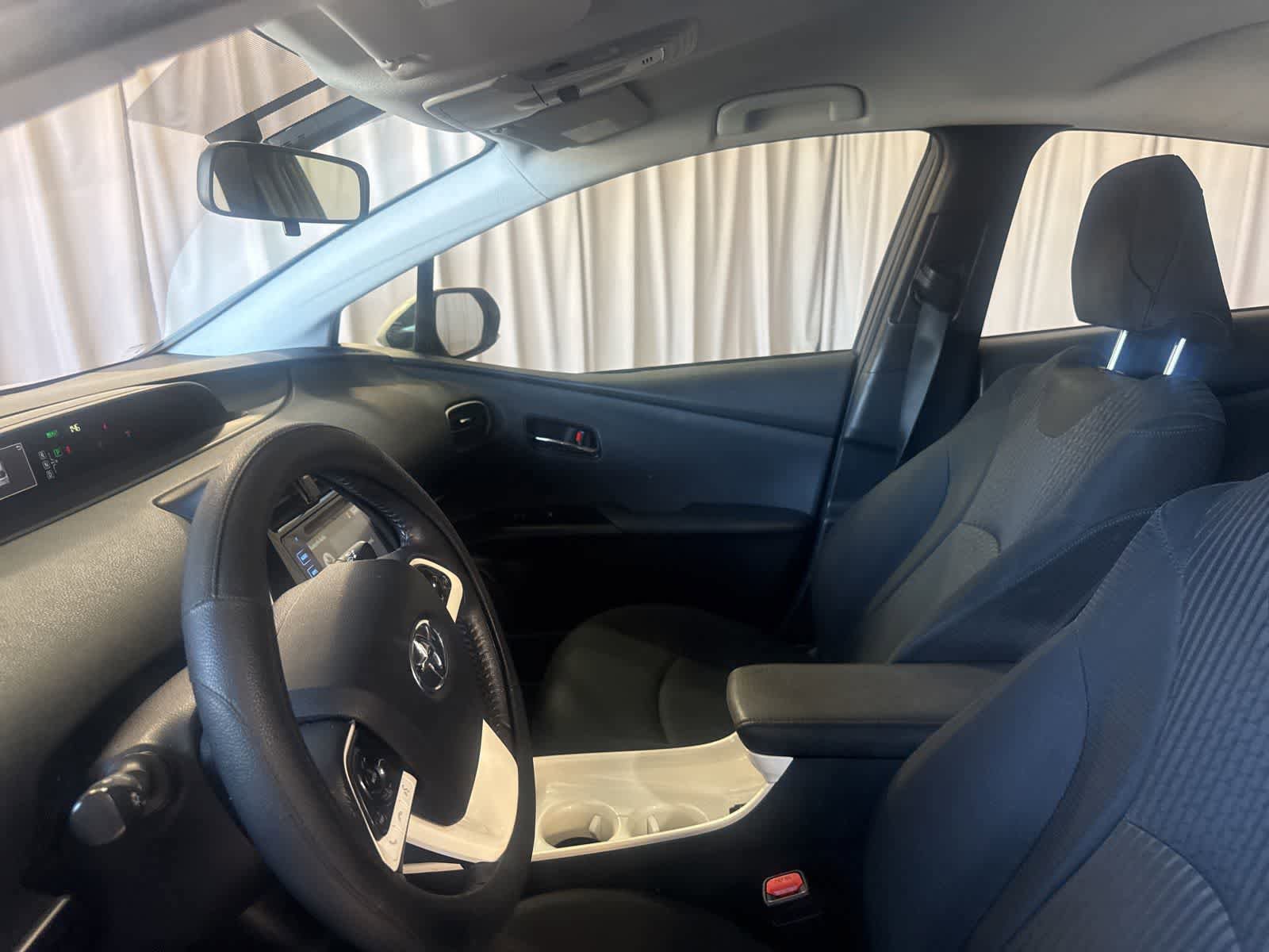 Used 2016 Toyota Prius Three FWD image 22