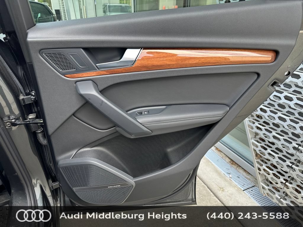 Certified 2023 Audi Q5 2.0T Premium Plus w/ Premium Plus Package AWD/4WD image 40