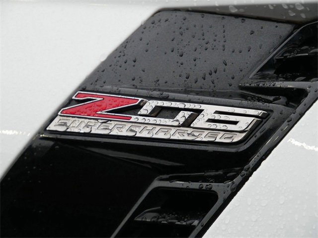 Used 2016 Chevrolet Corvette Z06 w/ 3LZ Preferred Equipment Group image 8