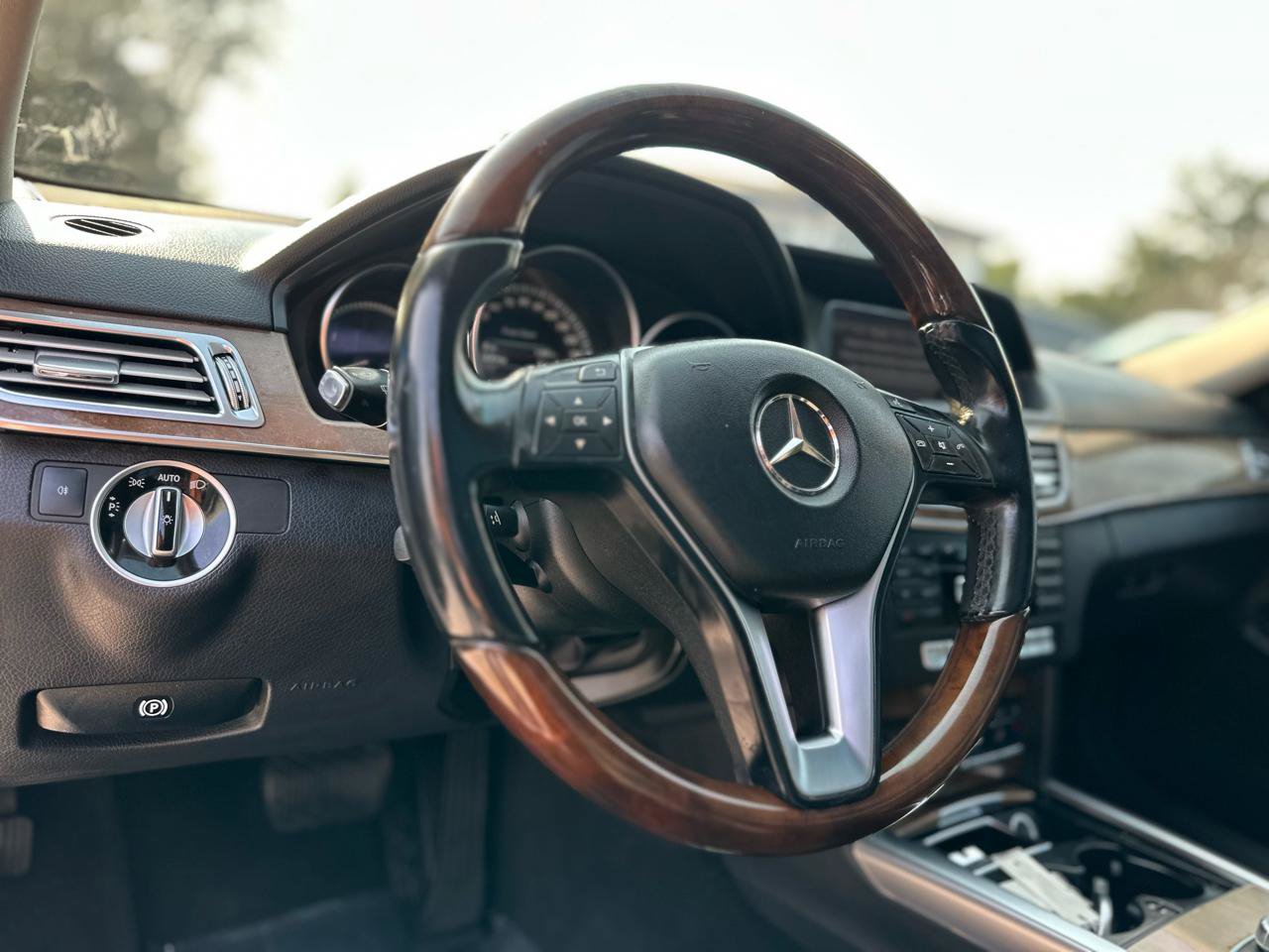 Used 2014 Mercedes-Benz E 350 4MATIC Sedan w/ Premium 1 Package image 12