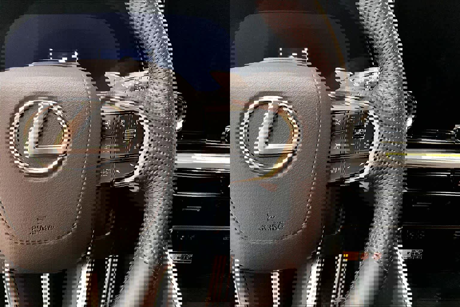 Used 2025 Lexus TX 500h AWD w/ Technology Package image 23