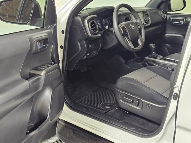 Used 2023 Toyota Tacoma TRD Off-Road AWD/4WD image 23